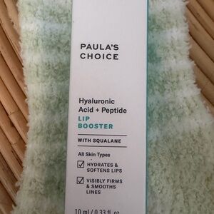 Paula's Choice Teal and White lip Booster! New